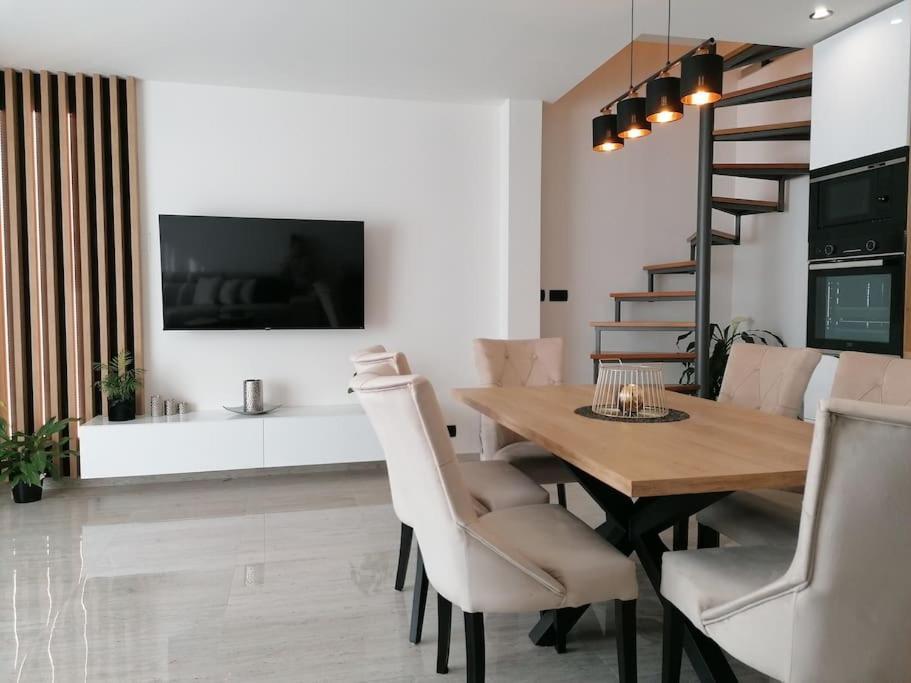 Apartman Max !!!! Omiš Exterior foto